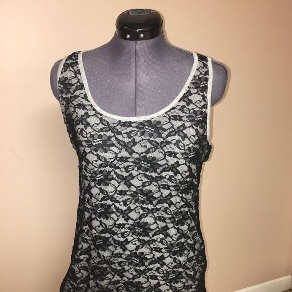 Cache lace overlay tank size medium - Picture 3 of 7